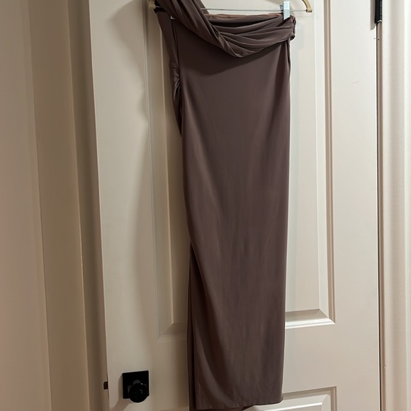 Club L London maternity dress - Picture 6 of 9